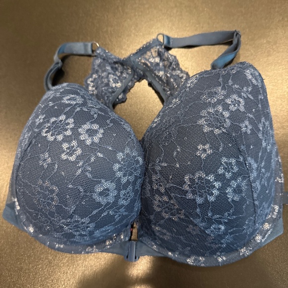 Victoria’s Secret Blue Lace Bra - 34DDD - Picture 1 of 3